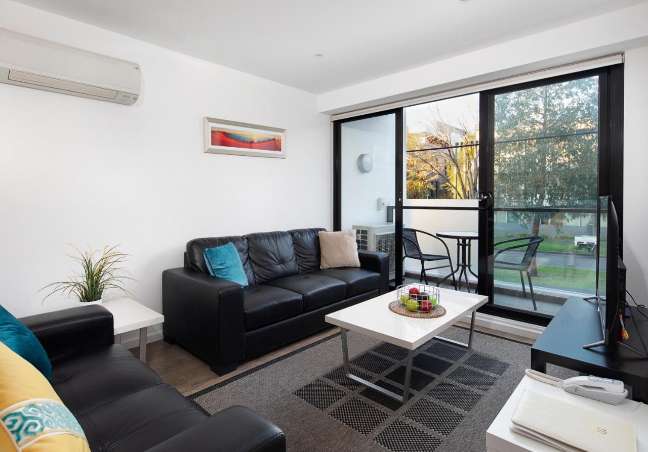 Rnr Serviced Apartments North Melbourne Exterior photo