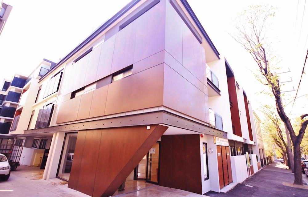 Rnr Serviced Apartments North Melbourne Exterior photo