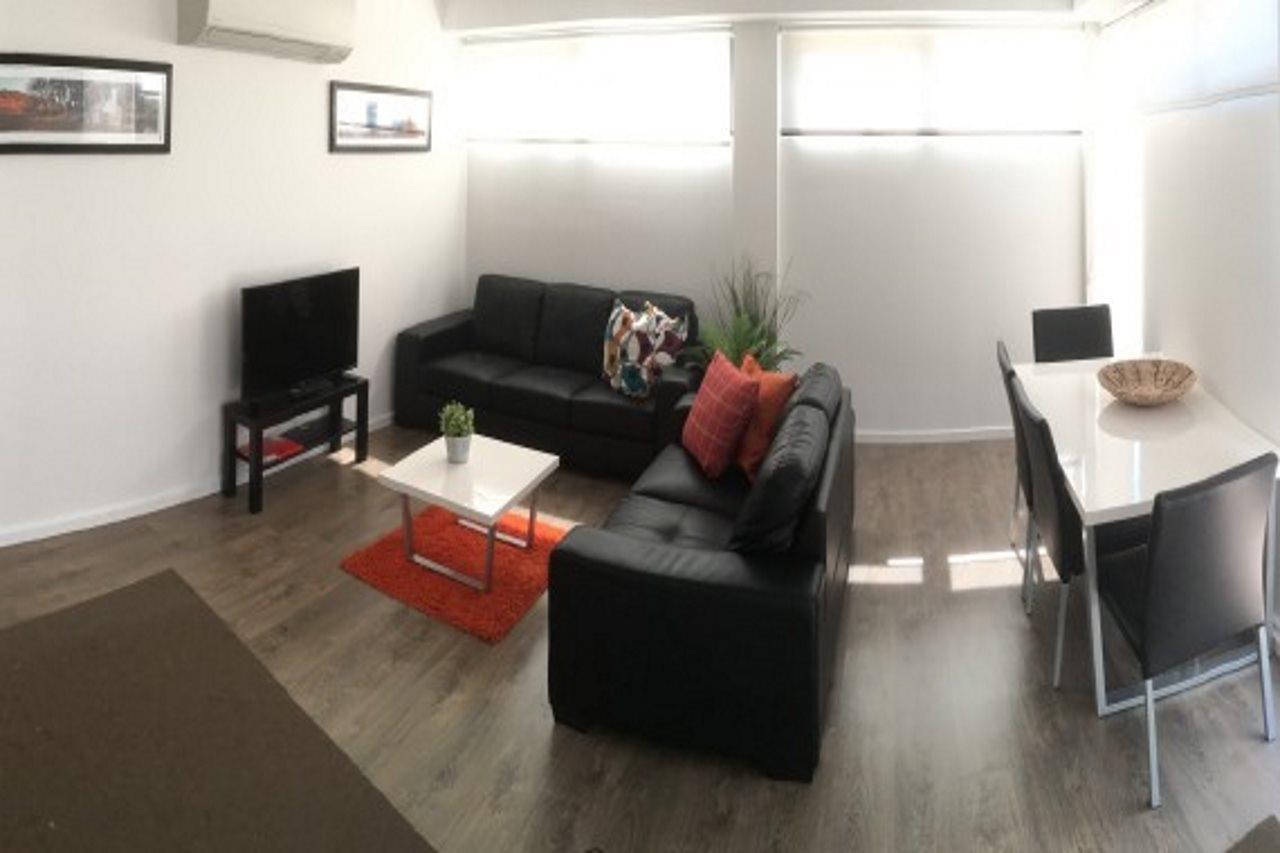 Rnr Serviced Apartments North Melbourne Exterior photo